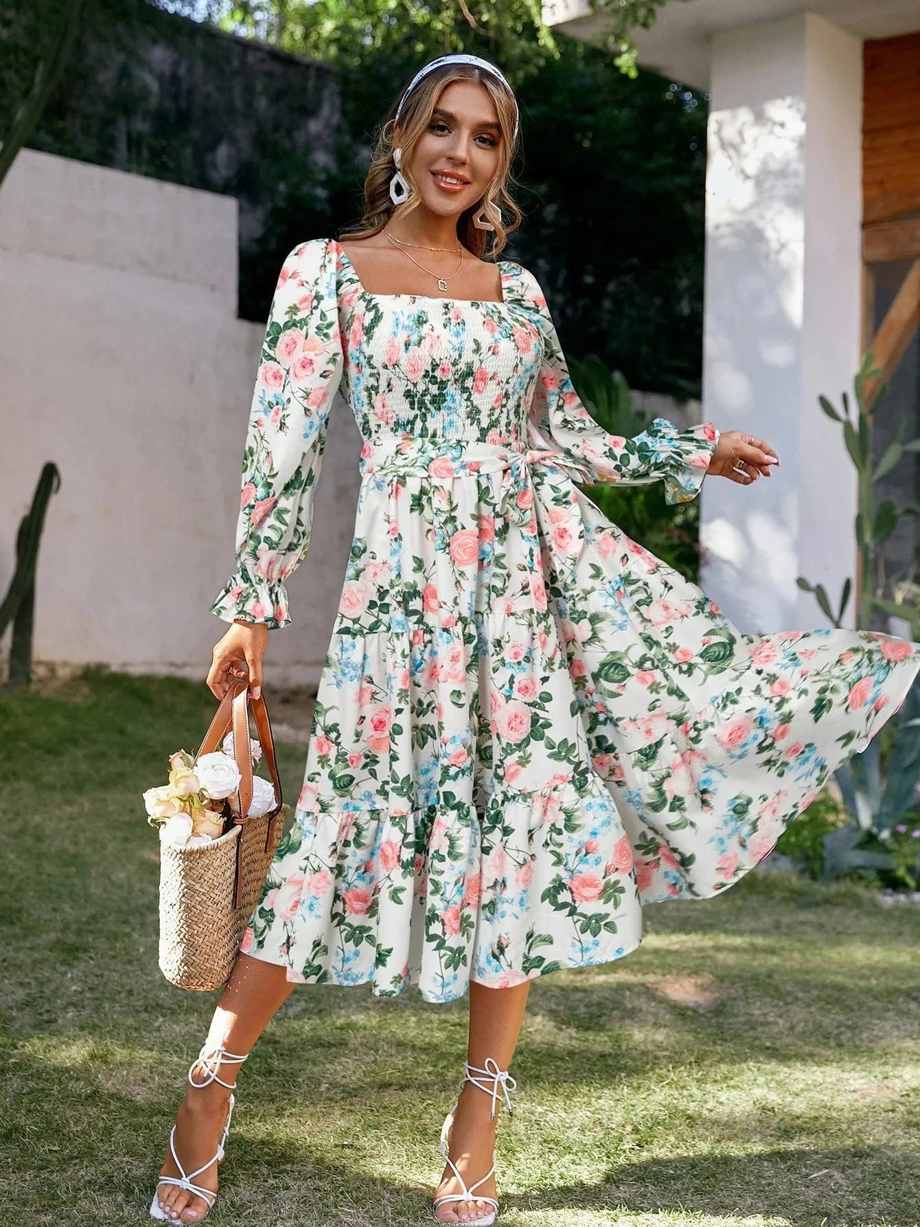 Blommig midi klänning Grön / S