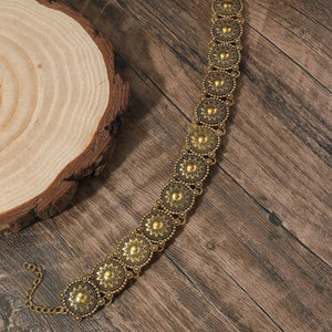 Choker-halsband med conchos i western stil