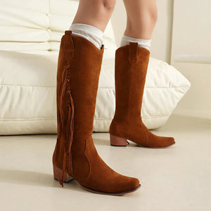 Moderna Cowgirl Boots i Mocka med Fransar