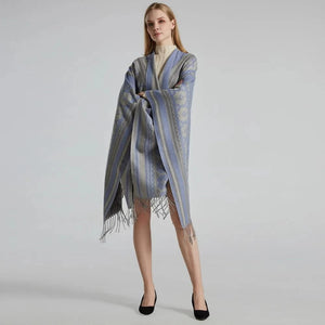 Oppen poncho dam