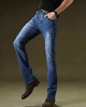 Utsvängda jeans för herr