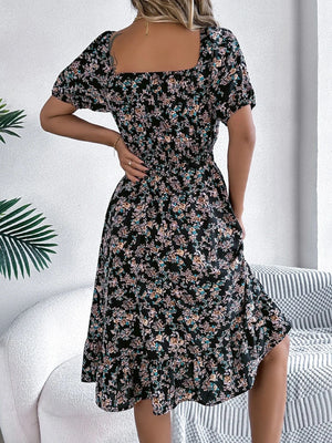 Blommig off-shoulder midiklänning