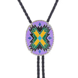 Bolo tie i justerbart läder med färgstarkt totemmönster Ljus violett