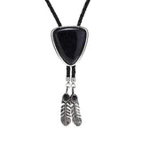 Bolo tie i triangelform med fjäderdetalj och natursten Svart 3