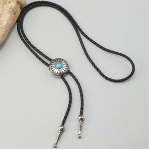 Bolo tie med turkos sten och solinspirerat silverhänge Silver och turkosblå