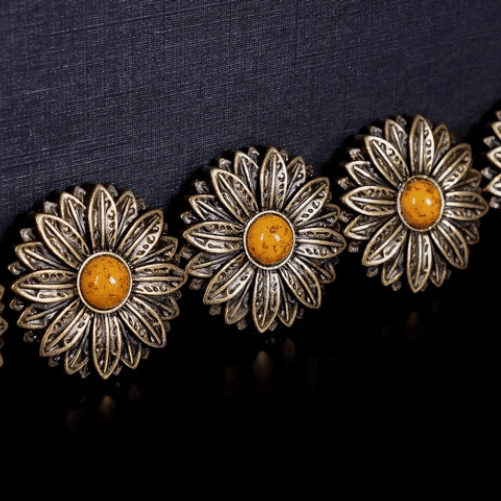 Concho i Antikkoppar med Blomdekor och Gul Turkossten 30mm