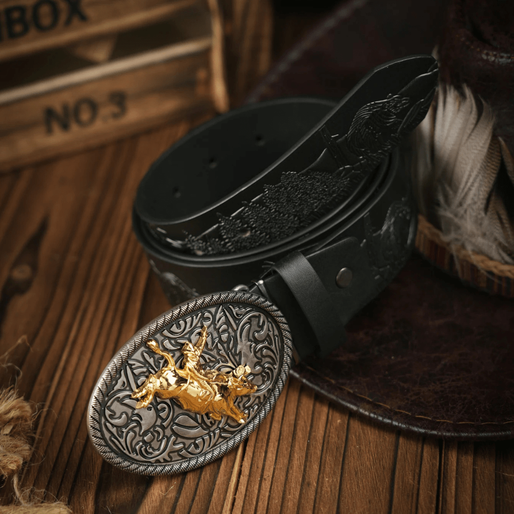 Cowboybälte med gyllene tjurspänne