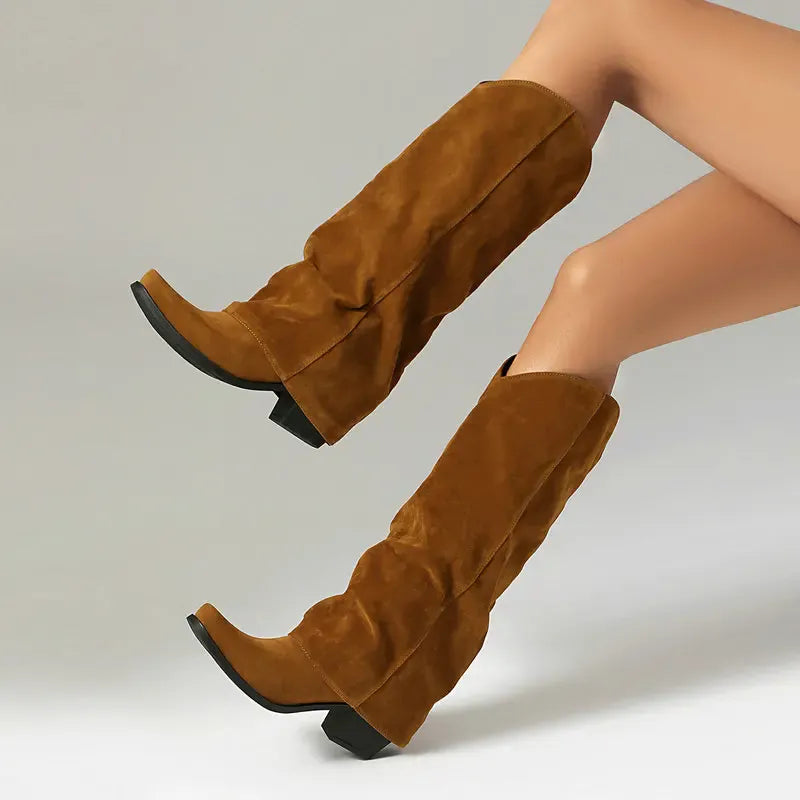 Cowboyboots i mockastil med vikt skaft och 6cm klack