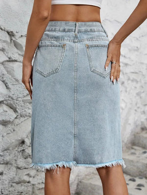 Högmidjad jeanskjol med slits