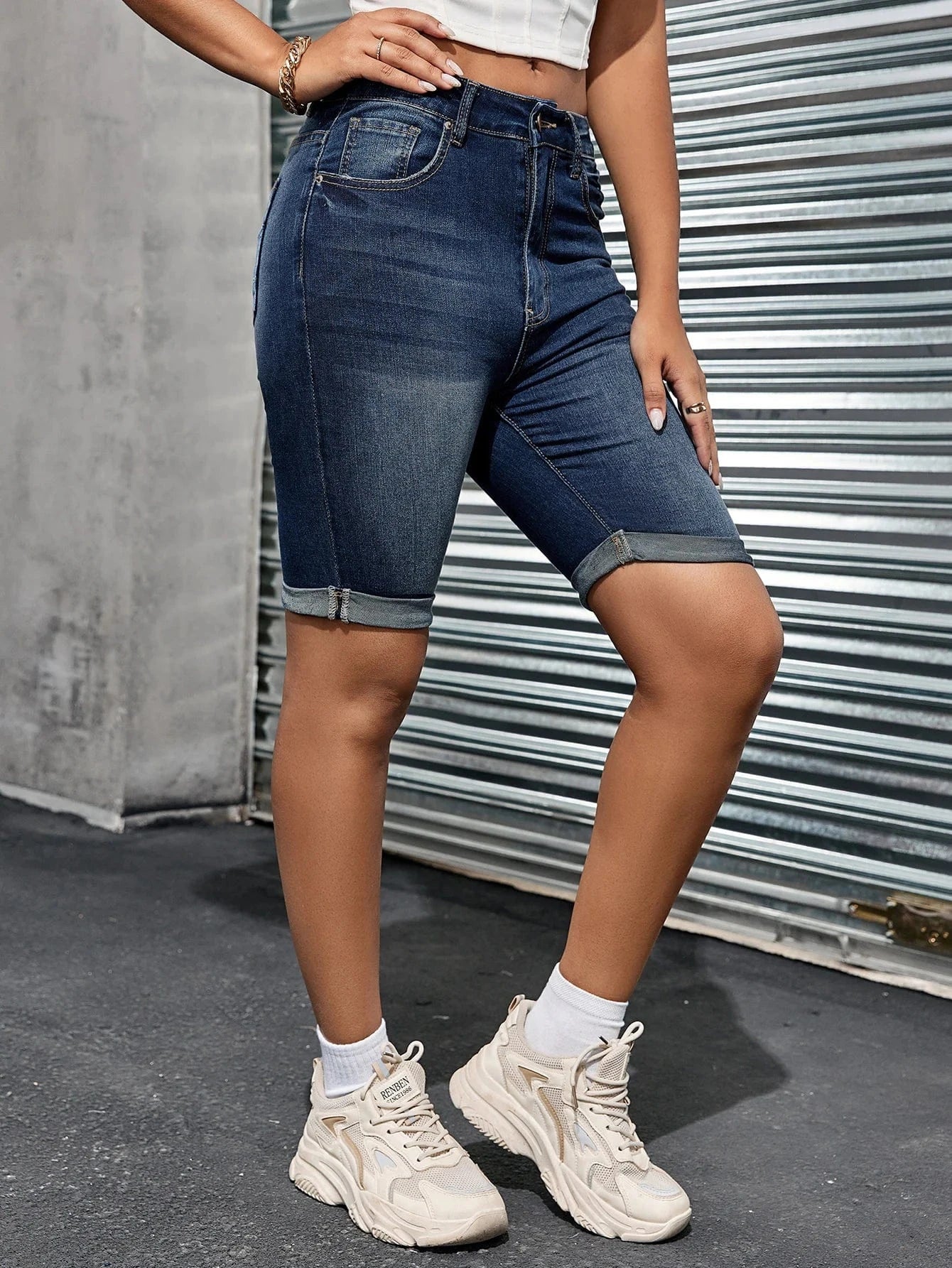 Mörkblå slim jeans shorts