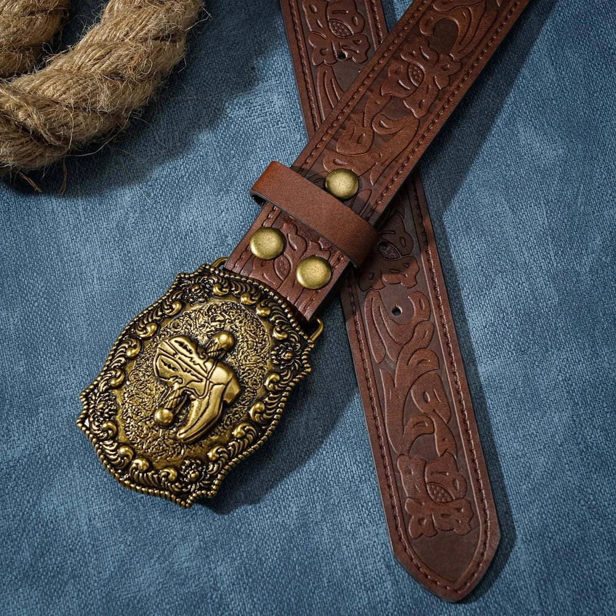Mörkbrunt cowboybälte