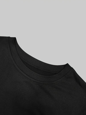 Svart tshirt med buffelkranium fjädrar