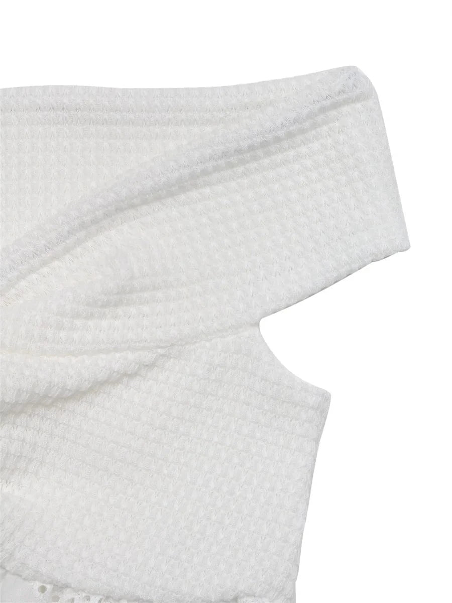 Vit off shoulder-blus i broderie anglaise med knutdetalj